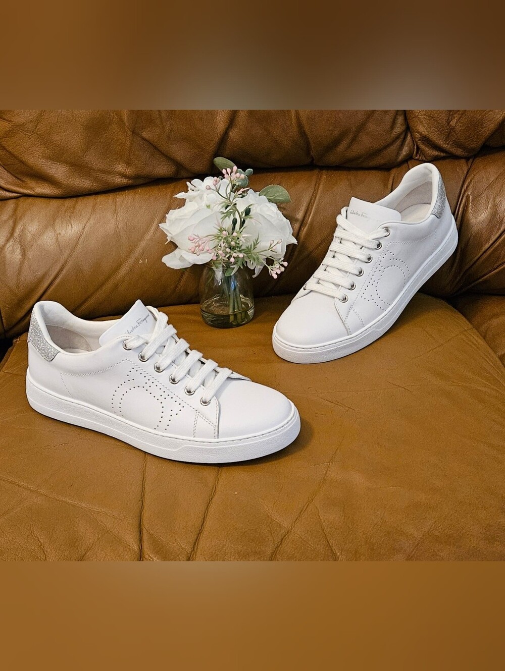 Women's Salvatore Ferragamo White Leather Silver Glitter Size 8.5 - Picture 2 of 16